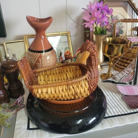 Vintage Wicker Duck Basket - Picture 1 of 5